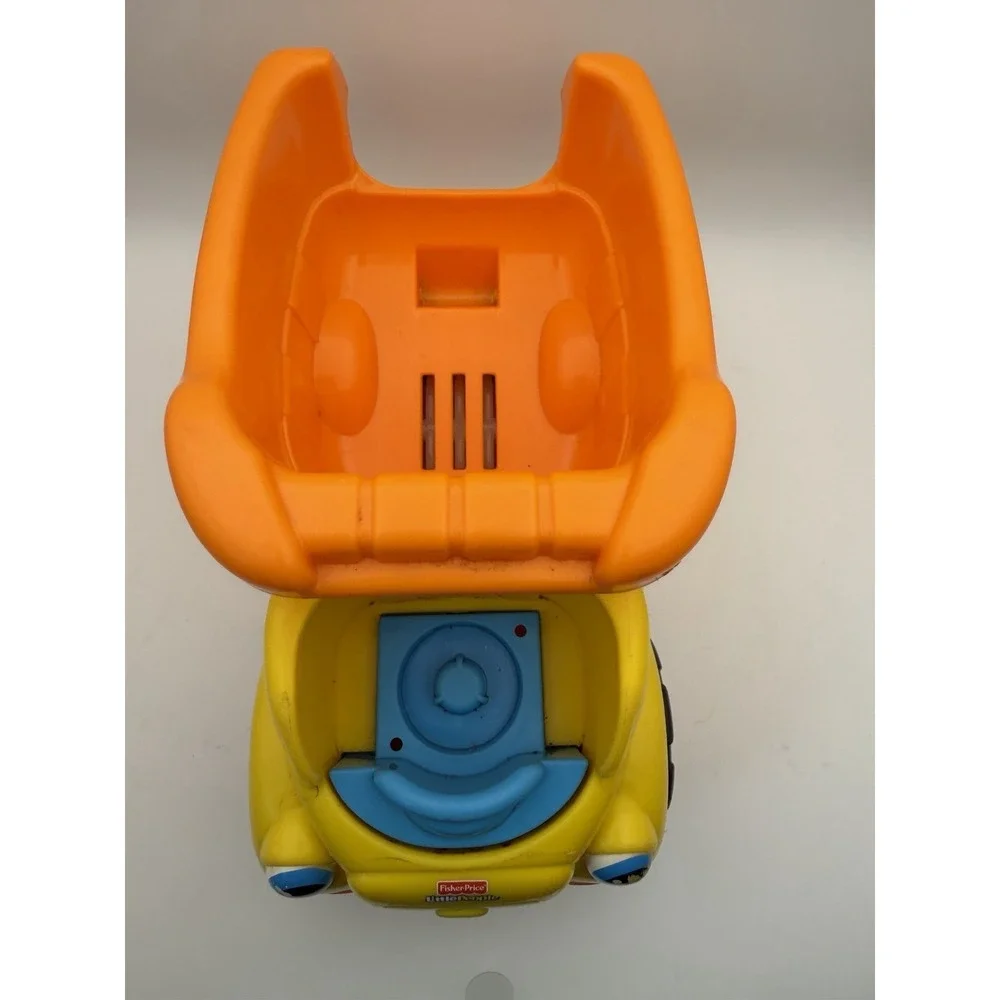 Fisher-Price Little People Dump Truck Toy 2009 Ages 1-4 Years. Works!